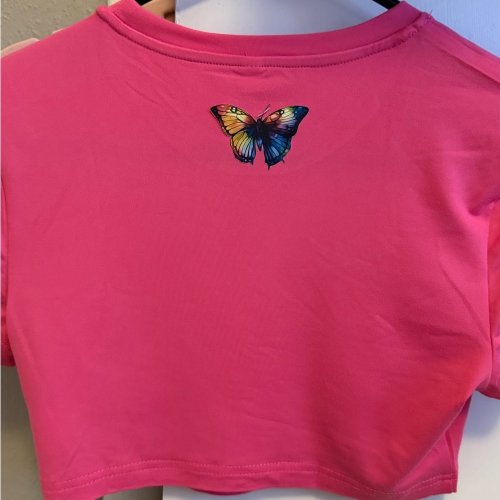 🎀custom🎀 2/$20 Pink Graphic Crop Top - Picture 5 of 6